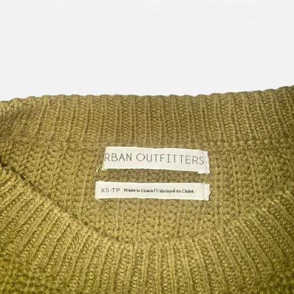 Urban Outfitters Green Sweater - Picture 3 of 6